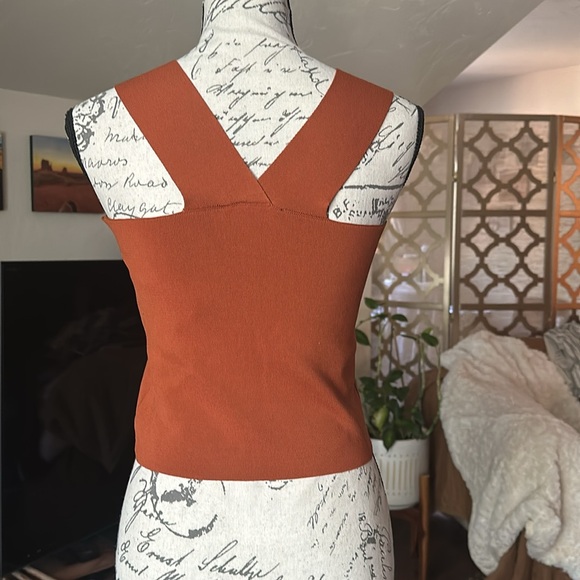 CropTank - Small - Picture 3 of 3